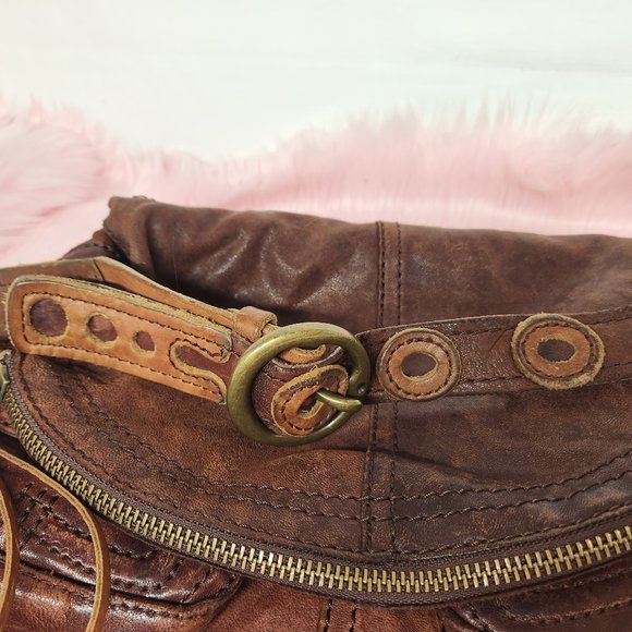 Lucky Brand Stash Brown Lamb Distressed Leather Fold Over Shoulder Hobo Bag - Picture 3 of 11